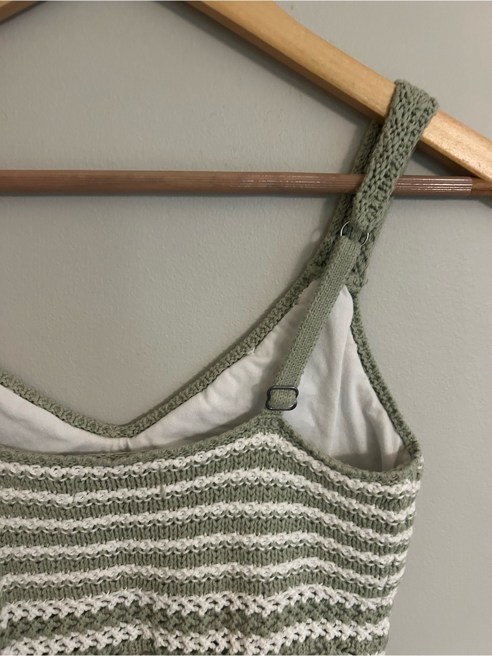 Hollister Olive Green & White Striped Crochet Crop Tank - Picture 6 of 11